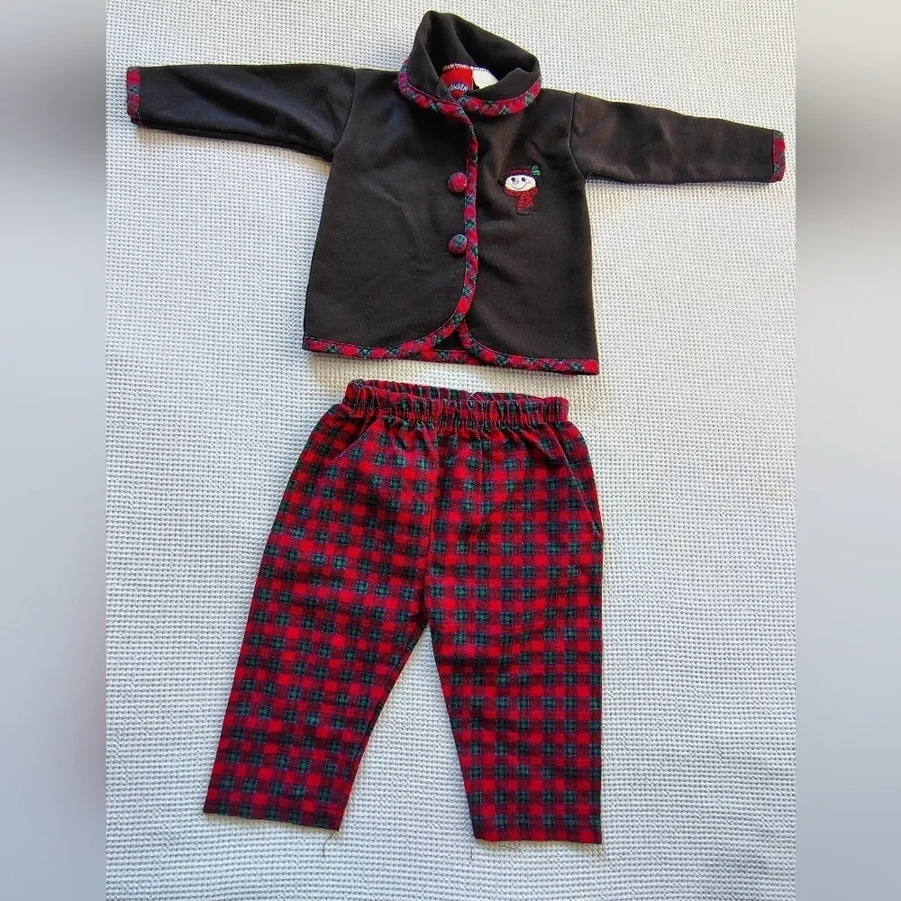 Snowden Cozy Kids  Set - Black and Red Plaid Size 6 - 9 Months.